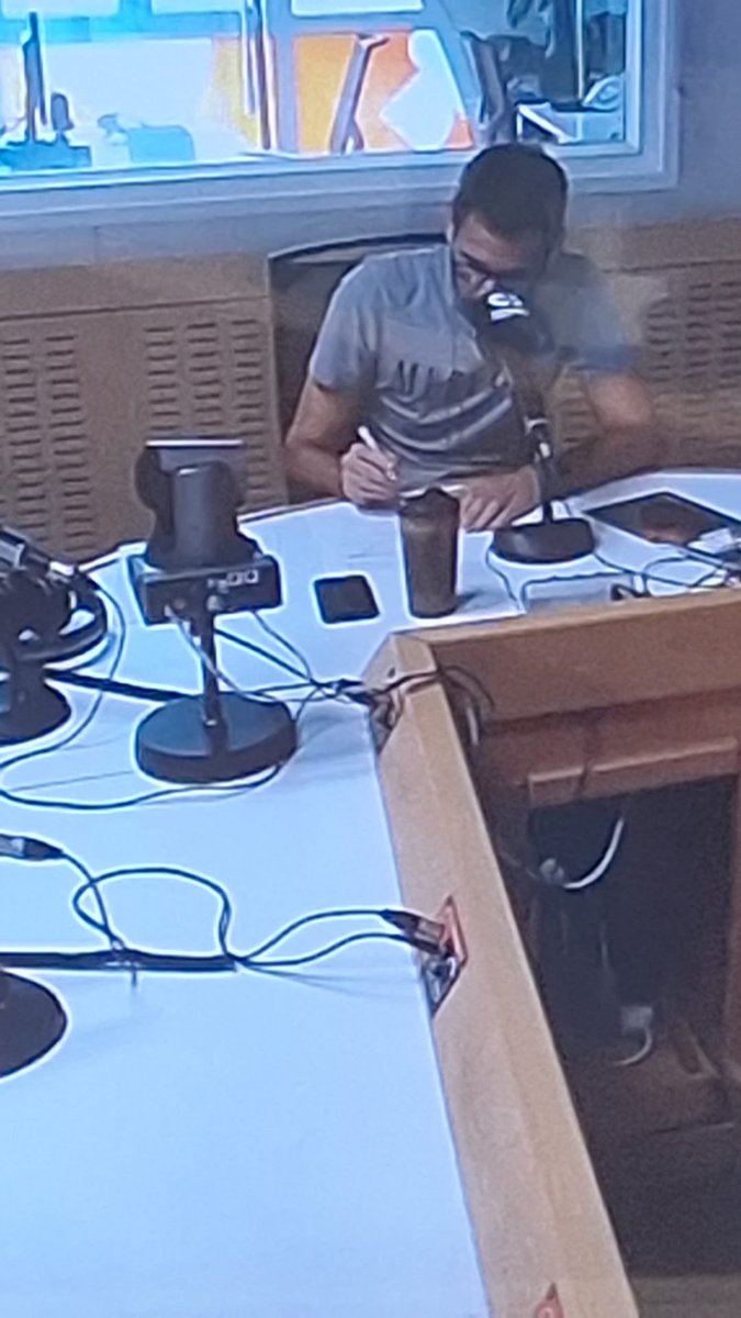 Otro viernes más en #ElDeportivo de <a href="/laradiocanaria/">La Radio Canaria</a>📻 con nuestra tertulia de 🏀 

Muchas gracias a <a href="/jahquez51/">jahenriquez</a>, <a href="/csl527/">𝐂𝐚𝐫𝐥𝐨𝐬 𝐉. 𝐒𝐚́𝐧𝐜𝐡𝐞𝐳 𝐋𝐨́𝐩𝐞𝐳</a>, <a href="/SanchezM2/">Manuel Sanchez</a>, <a href="/PacoRuiz1970/">Paco Ruiz</a> y Juan Carlos Arteaga por haber participado otra temporada con nosotros. Seguimos el próximo viernes con los compis de Tenerife!