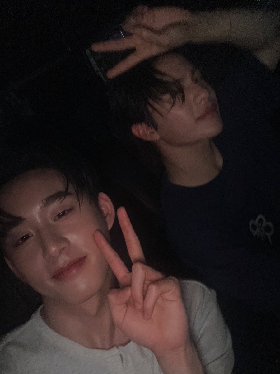 วันนี้ขอบคุณทุกคนมากน้าค้าบบบ ทั้งทีมดูไลฟ์และหน้างานเลยย ทีมหน้างานอย่าลืมหาอะไรเย็นๆดื่มด้วยน้าา กลับบ้านกันดีๆนะครับบ วันนี้บิงโกกันสนุกสุดๆ จอยกานมั้ยคับบ ส่วนผมขอตัวไปช้อป6.6ต่อและะ บ้ายบายย ไว้เจอกันอีกค้าบ😘🫶🏻 

 LAZADA 66 WILLIAMEST
#Lazada66ลดจริงกว่าใคร