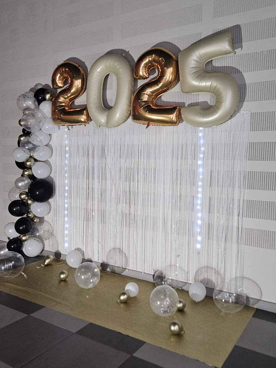 ChristVdbPro's tweet image. Bal des terminales du lycée Aragon Picasso ce soir Promo 2025 @academielyon