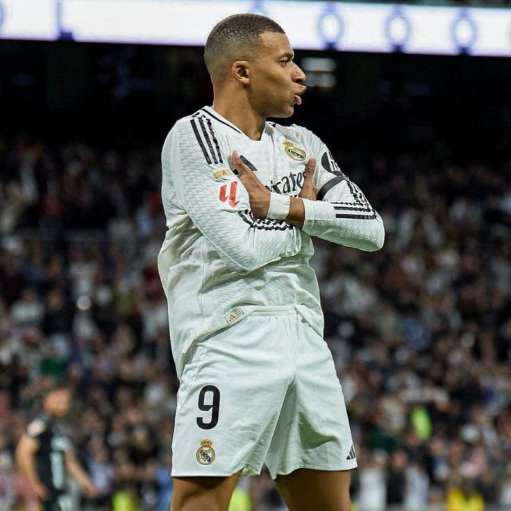 Kylian Mbappé en Liga cette saison : 

🏟 34 Matchs 
⚽️ 31 Buts (meilleur buteur) 
🏆 14x Homme de Match 
🏆 Meilleur Joueur du Real Madrid de la saison

Il a pas été élu Joueur de la saison en Liga malgré tout ça. 😶