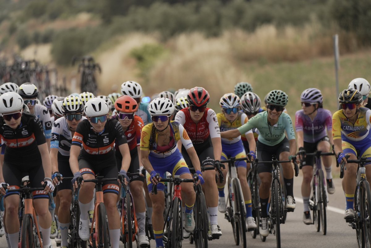 𝑨𝒍𝒍 𝒔𝒎𝒊𝒍𝒆𝒔😀

#VoltaCatalunya🚴‍♀️
