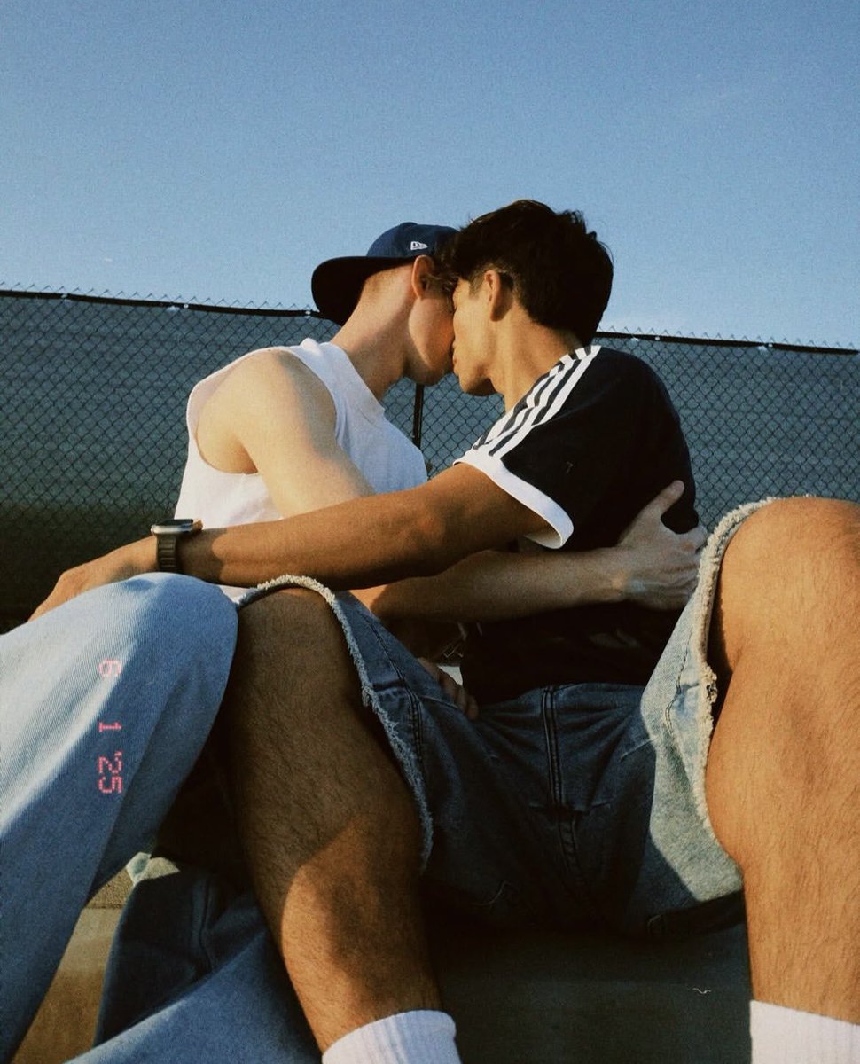 men loving men (@mlmpicz2) on Twitter photo 