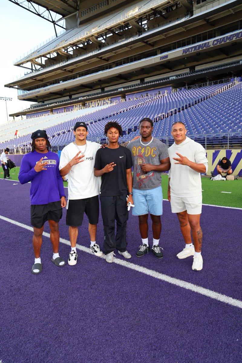 DarienMaragh (@darienmaragh) on Twitter photo Blessed to compete and WIN the first show your 1s tourney held by <a href="/millyrockjr/">Milton Hopkins Jr.</a> and <a href="/UW_Football/">Washington Football</a>
<a href="/xe_ree/">Xe’ree Alexander</a>
<a href="/RahshawnClark_/">Rahshawn .</a>
<a href="/dl_boston5/">Denzel12Official</a>
<a href="/Adam_Mo24/">Adam_Mo24</a>
<a href="/coach__black/">Marcus Blacksher Jr.</a> Blessed to compete and WIN the first show your 1s tourney held by <a href="/millyrockjr/">Milton Hopkins Jr.</a> and <a href="/UW_Football/">Washington Football</a>
<a href="/xe_ree/">Xe’ree Alexander</a>
<a href="/RahshawnClark_/">Rahshawn .</a>
<a href="/dl_boston5/">Denzel12Official</a>
<a href="/Adam_Mo24/">Adam_Mo24</a>
<a href="/coach__black/">Marcus Blacksher Jr.</a>