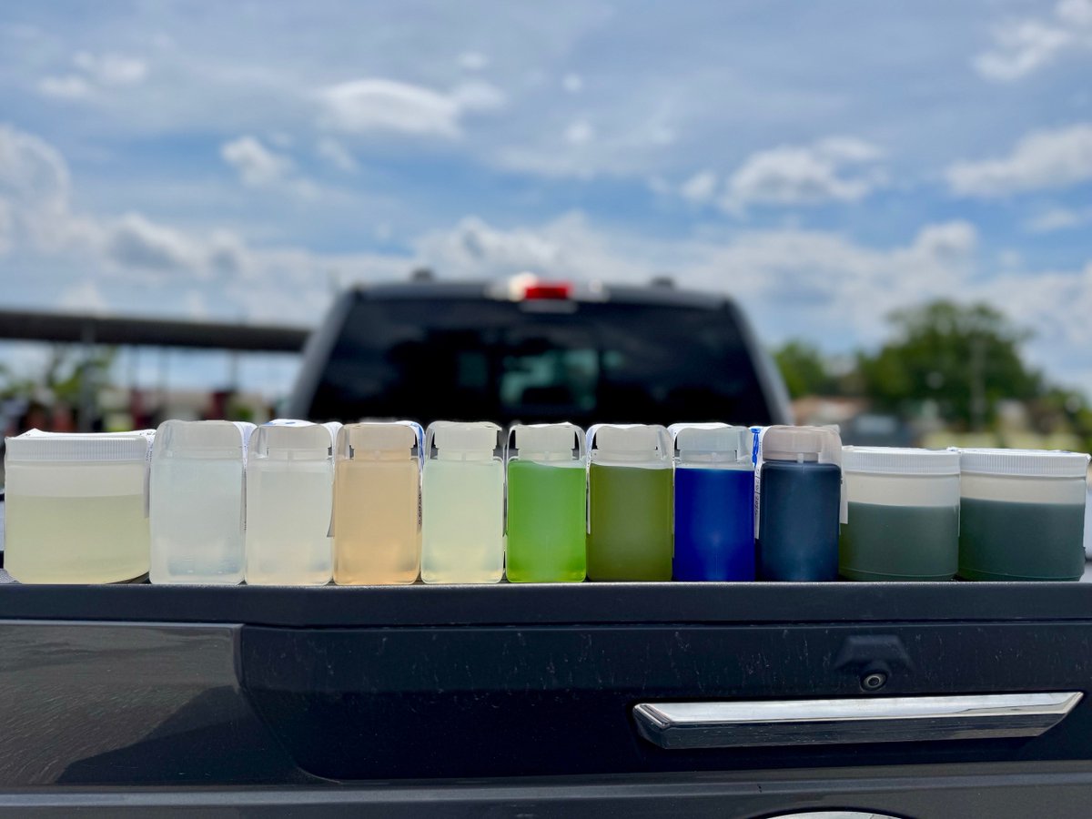 IndianaChemist's tweet image. Our inspection staff takes samples of liquid fertilizer products from all over the state each spring and fall for our lab to analyze. You can see the results of the fertilizer samples at ocm.oisc.purdue.edu/p/samples
#fertilizer #OISC #indianaagriculture