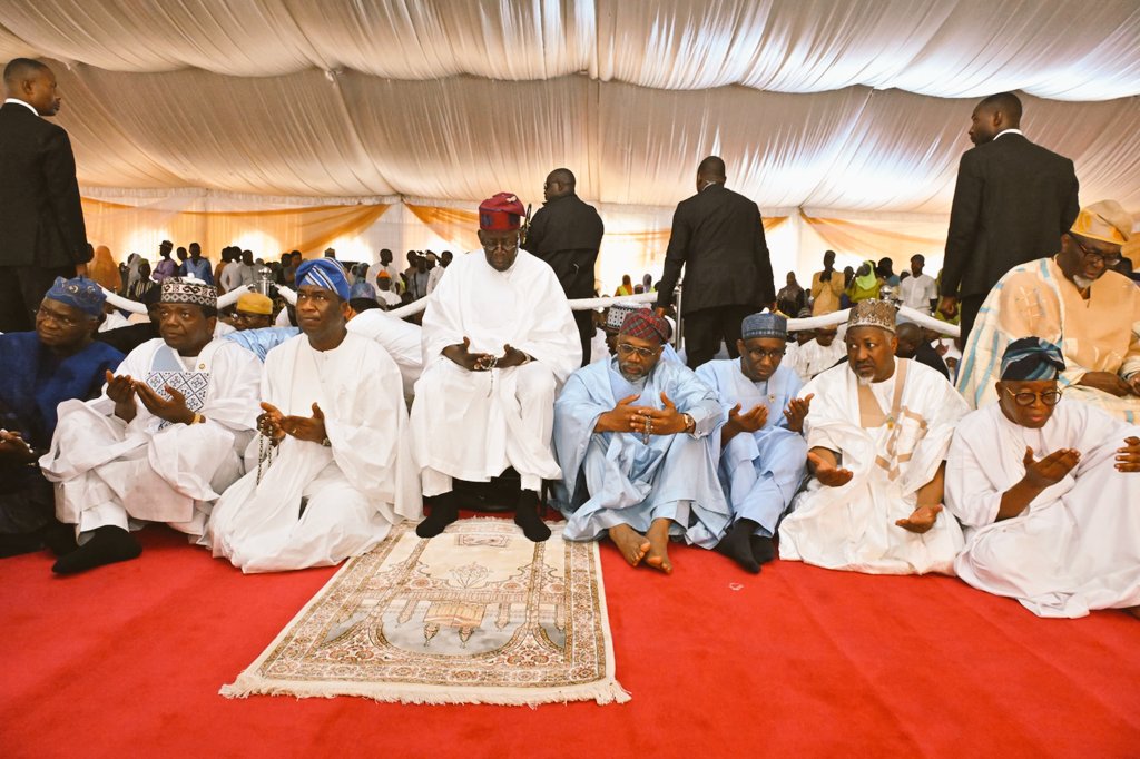 Abdulfagge's tweet image. President Bola Ahmed Tinubu observed the Eid-el-Kabir prayer earlier today at the Dodan Barracks prayer eid ground, Lagos. He was joined by the Lagos State Deputy Governor, Kadri Hamzat; Chief of Staff to the President, Rt Hon Femi Gbajabiamila; National Security Adviser, Nuhu…