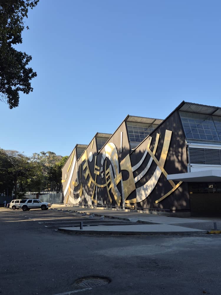 Facultad de Ciencias de la UCV. Mural Mateo Manaure.