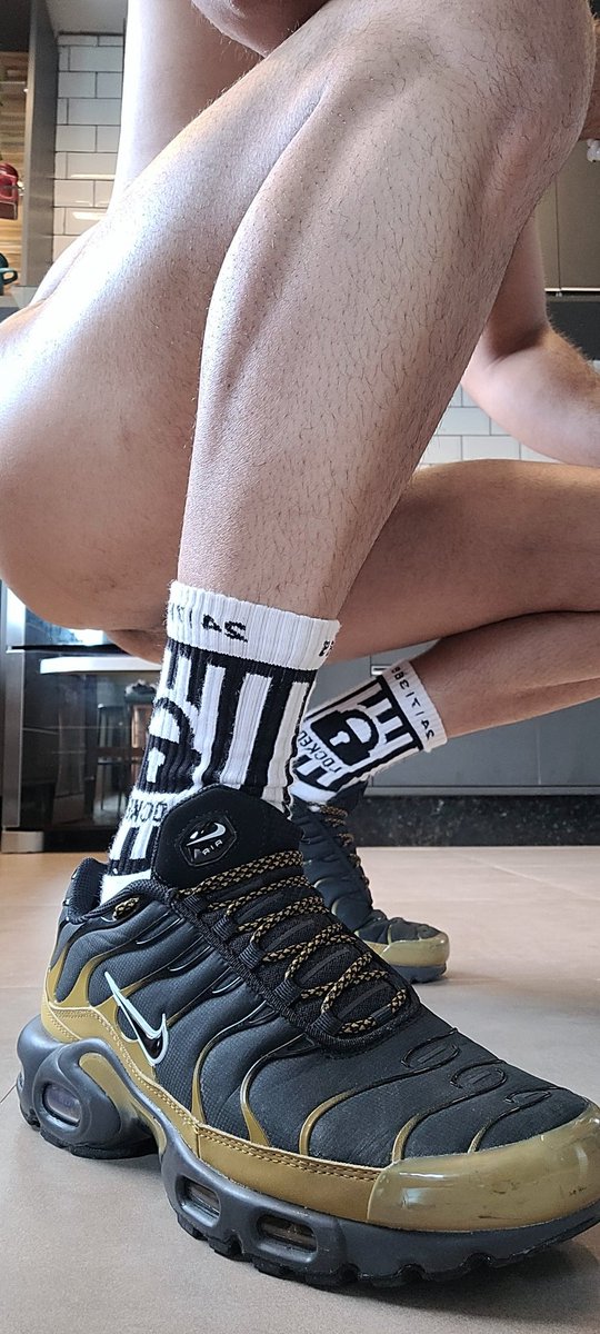 Good morning locked🔒😵‍💫😈
#nikeTN #TN #TNnike #locked #chastity