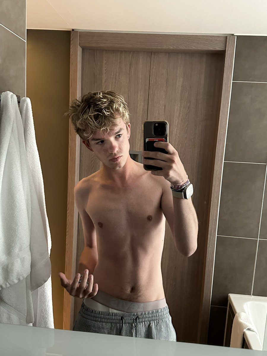 My best pic and Grindr profile hahah #gay #mlm