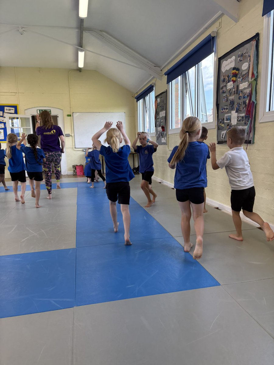 latimerprimary's tweet image. Thank you Louise Jaggard for the  inclusive dance sessions with #ClassKB and #ClassAB this afternoon. The children loved becoming pirates searching for treasure! #activelatimer
#Latimercares #LatimerPE