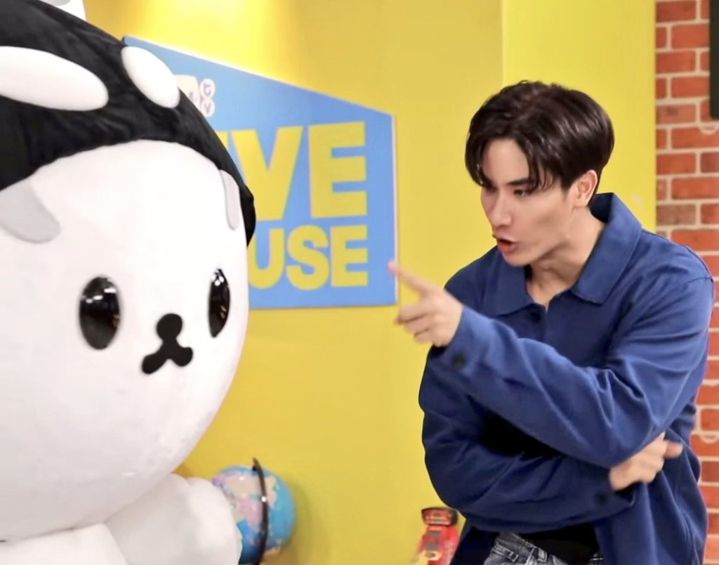 CanvasofTayNew's tweet photo. strict Papa 🫵😔

Lazada 66 Super Wow Sale 
#Lazada66ลดจริงกว่าใคร
#ยัยซัง #POLCASAN #Tawan_V https://t.co/L7E0TOFPQH