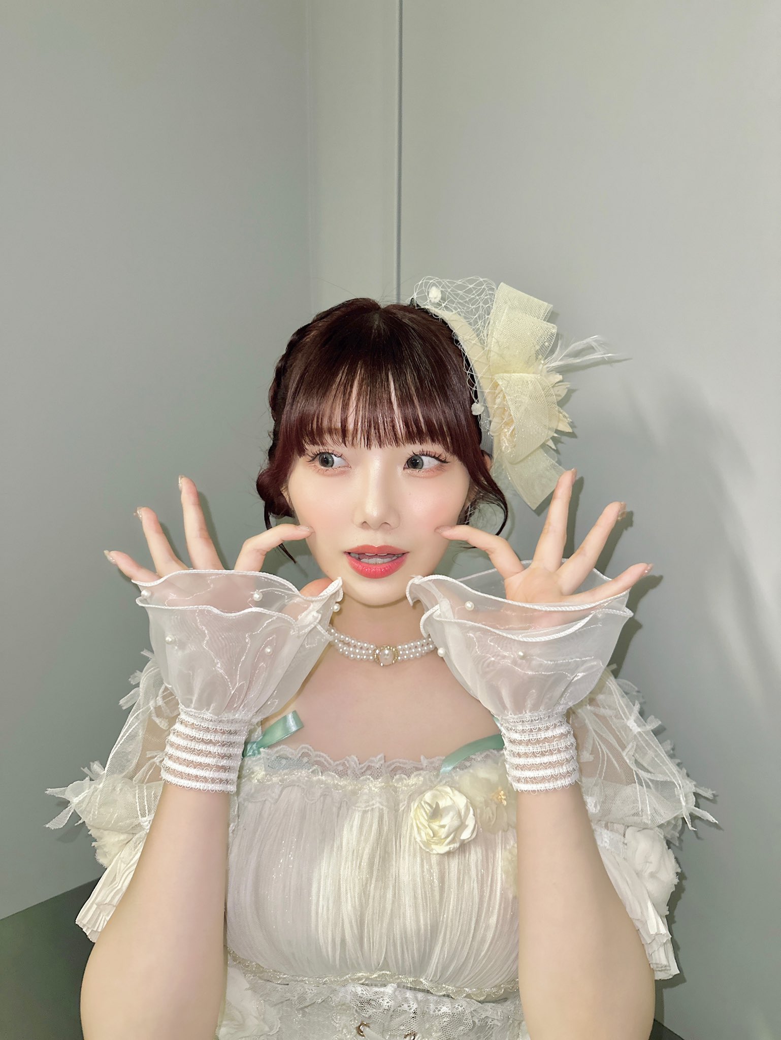アイドル momo_pink FzzxhN9WwAAZJQ1.jpg