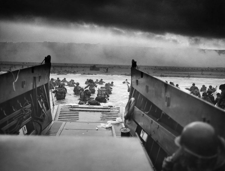 FlyersWarriors's tweet image. 81 years ago 156,000 men landed on a small beach in Normandy, France to answer a call to liberate those suffering in tyranny. Their bravery and dedication continue to inspire us. We are forever grateful.
