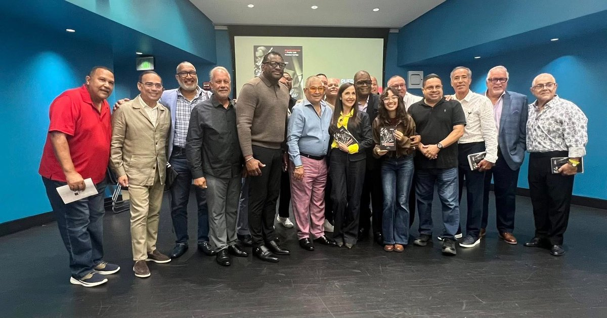 ¿Quieres ganarte un ejemplar de "La salsa no puede morir, así dice Perignon"? 🇨🇴
*Promoción válida sólo en Colombia*                     
No olvides seguir las cuentas de Instagram, Facebook y YouTube, según detalladas en el formulario de inscripción.