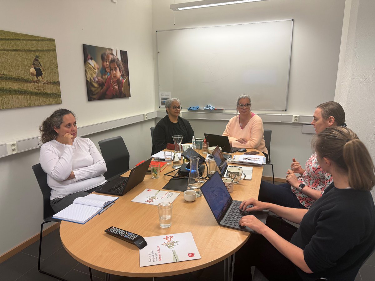 IPP_FoRB's tweet photo. What an inspiring day of learning! 💡
Grateful for a powerful session with world expert Vija Herefoss on Women’s Rights & Freedom of Religion or Belief. 🌍♀️
Looking forward to integrating these learnings into our parliamentarian training & regional academies 🤝📚
#IPPFoRB #WomensRights #FoRB #HumanRights #Intersectionality 🙌