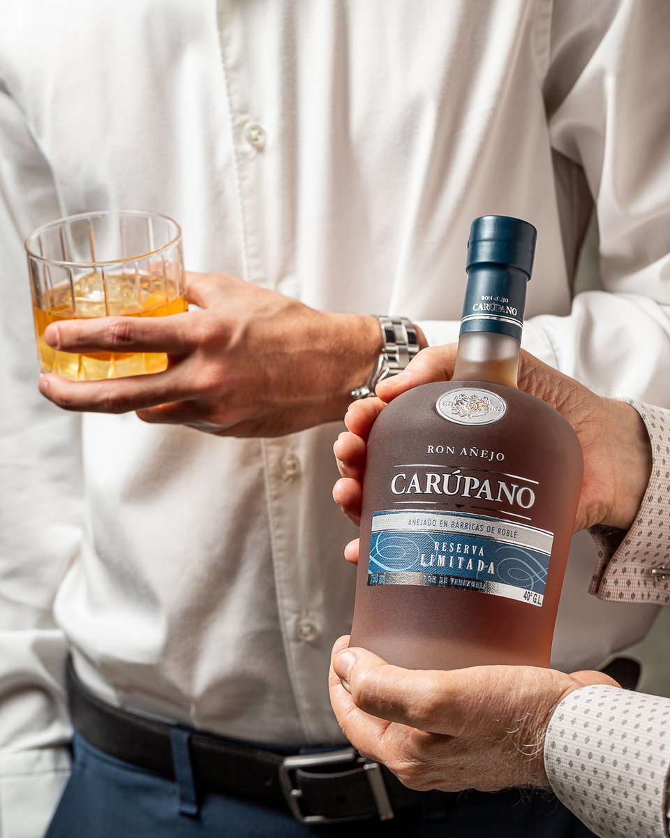 To the fathers who have always set the bar high, who inspire us to pursue excellence in every aspect of life. This Father's Day, honor him with a gift as exceptional as he is.

Ron Carúpano Reserva Limitada. For those fathers who demand the finest rum.