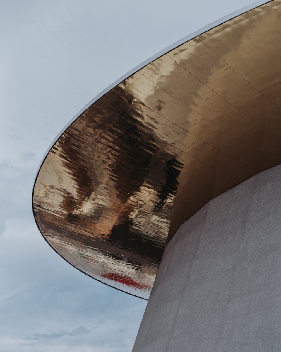 🍁🎹 L’OCNA a fait rayonner le génie musical canadien sur la scène internationale à l’#Expo2025Osaka avec un vibrant hommage à Oscar Peterson – l’un des plus grands pianistes de jazz de tous les temps et un ambassadeur extraordinaire pour le 🇨🇦 au 🇯🇵

#TournéeOCNA | <a href="/ExpoCanada/">Expo Canada</a>