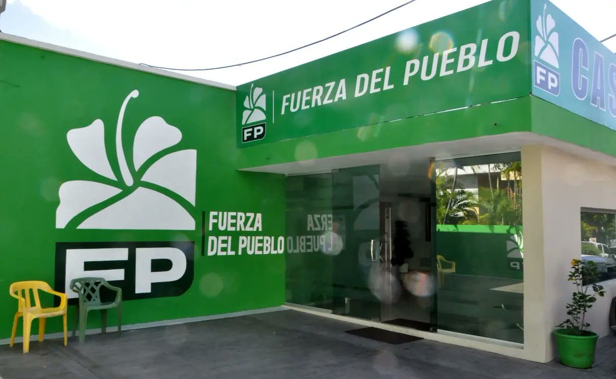 TROCH DIGITAL DOMINICANA official (@trocheperez01) on Twitter photo De último minuto: <a href="/FPcomunica/">@Fuerza del Pueblo (FP)</a> dice nosotros no tenemos comunicación ni hablamos con narcotraficante eso se lo dejamos a otro partido del sistema qué se entiende con ellos.
Terminamos la cita. De último minuto: <a href="/FPcomunica/">@Fuerza del Pueblo (FP)</a> dice nosotros no tenemos comunicación ni hablamos con narcotraficante eso se lo dejamos a otro partido del sistema qué se entiende con ellos.
Terminamos la cita.