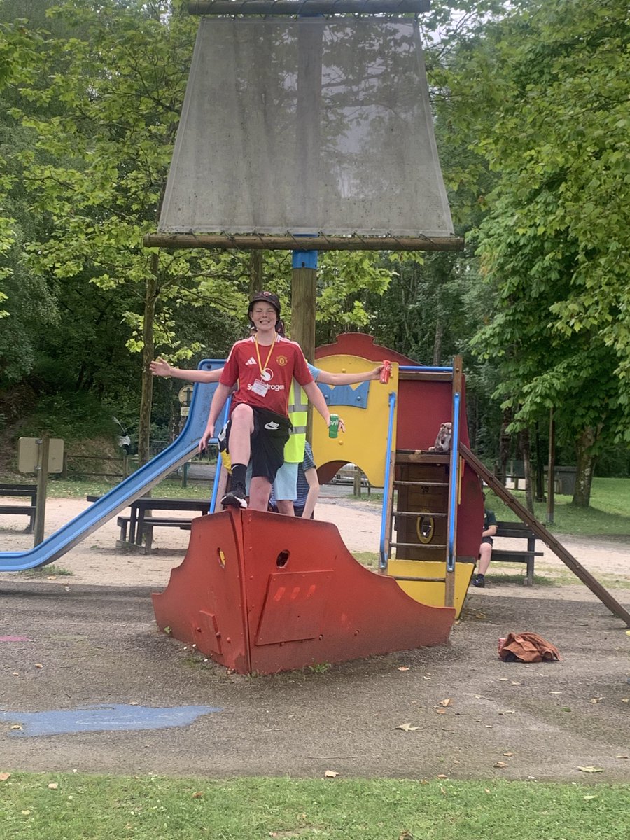HallowsRE's tweet photo. Pic du Jour did not disappoint! What a fantastic experience after our morning at the lake @AllHallowsRC @SalfordDiocese https://t.co/ZIVEv2Y2og