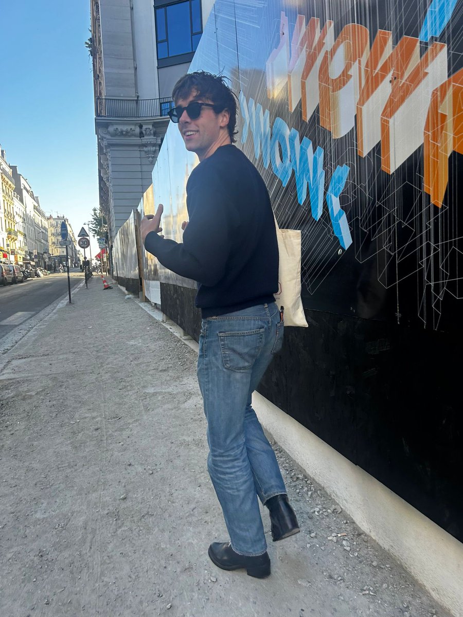 PostPartyBand's tweet image. Not me in the Sabrina vid guys sorry!