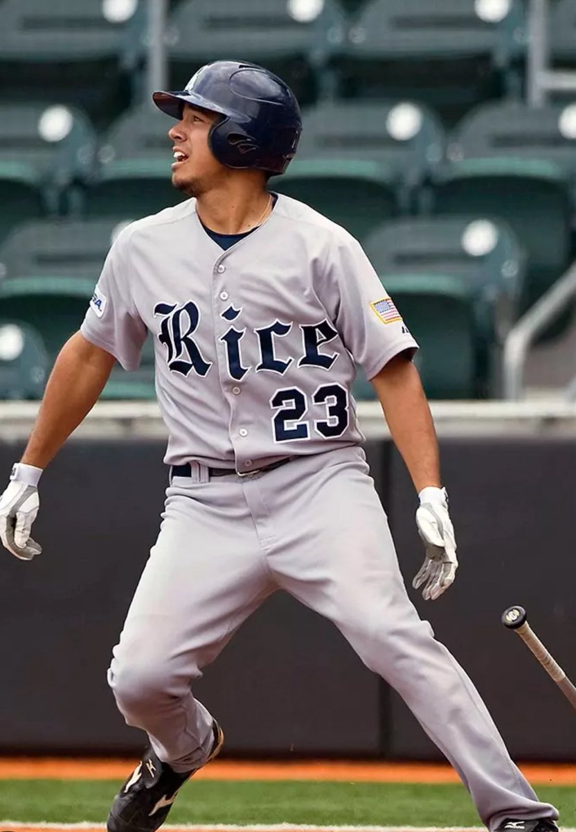 RiceOwlsVoice's tweet image. Happy Birthday to Owl great Anthony Rendon!! Great dude!
My first year at Rice was his freshman year. I remember telling Sully our SID “Man I think that third baseman is pretty good.” I know my ⚾️ 🙄
And when he was inducted into the Rice HOF he said “I missed your voice.” 🤣😂