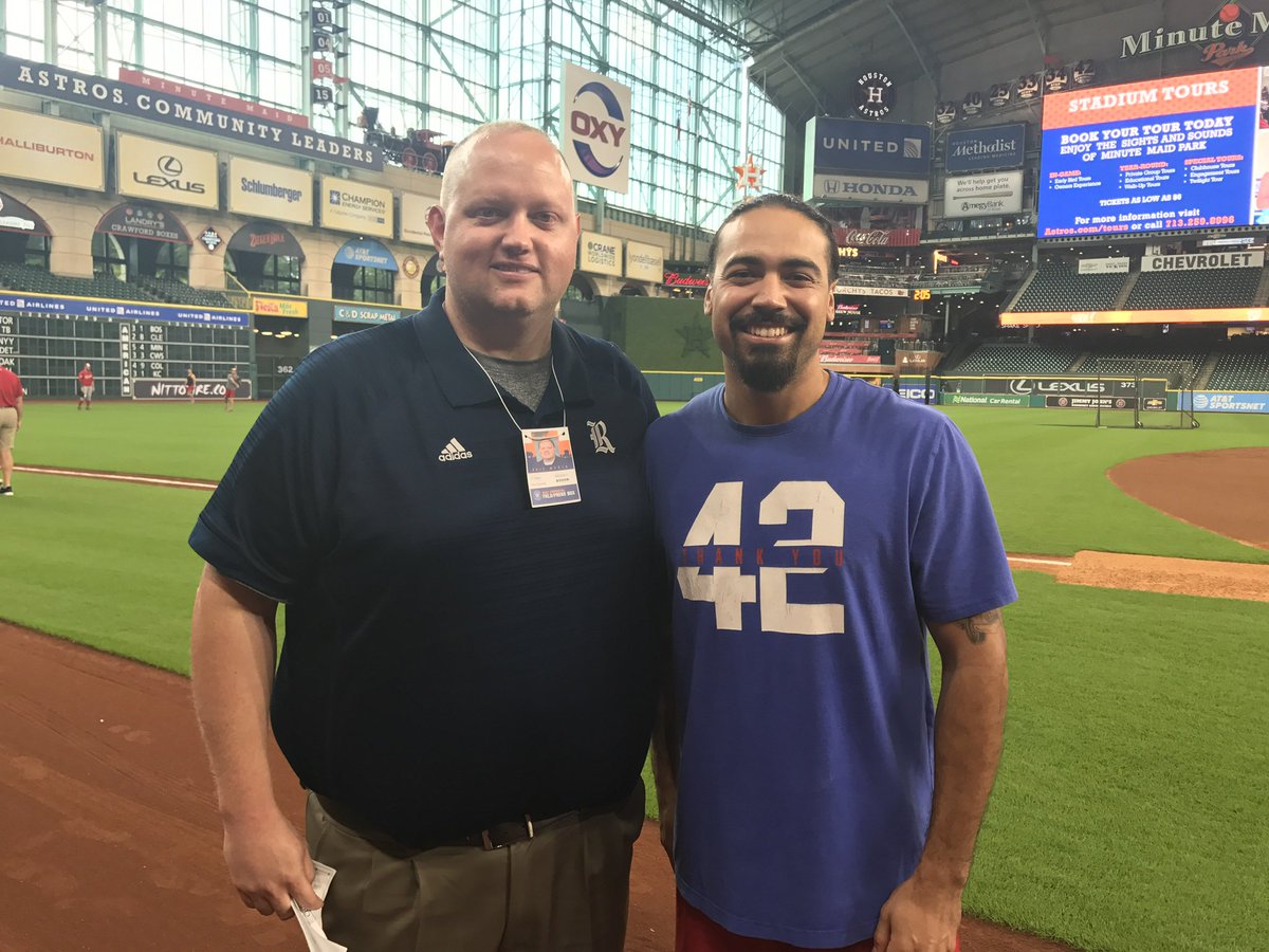 RiceOwlsVoice's tweet image. Happy Birthday to Owl great Anthony Rendon!! Great dude!
My first year at Rice was his freshman year. I remember telling Sully our SID “Man I think that third baseman is pretty good.” I know my ⚾️ 🙄
And when he was inducted into the Rice HOF he said “I missed your voice.” 🤣😂