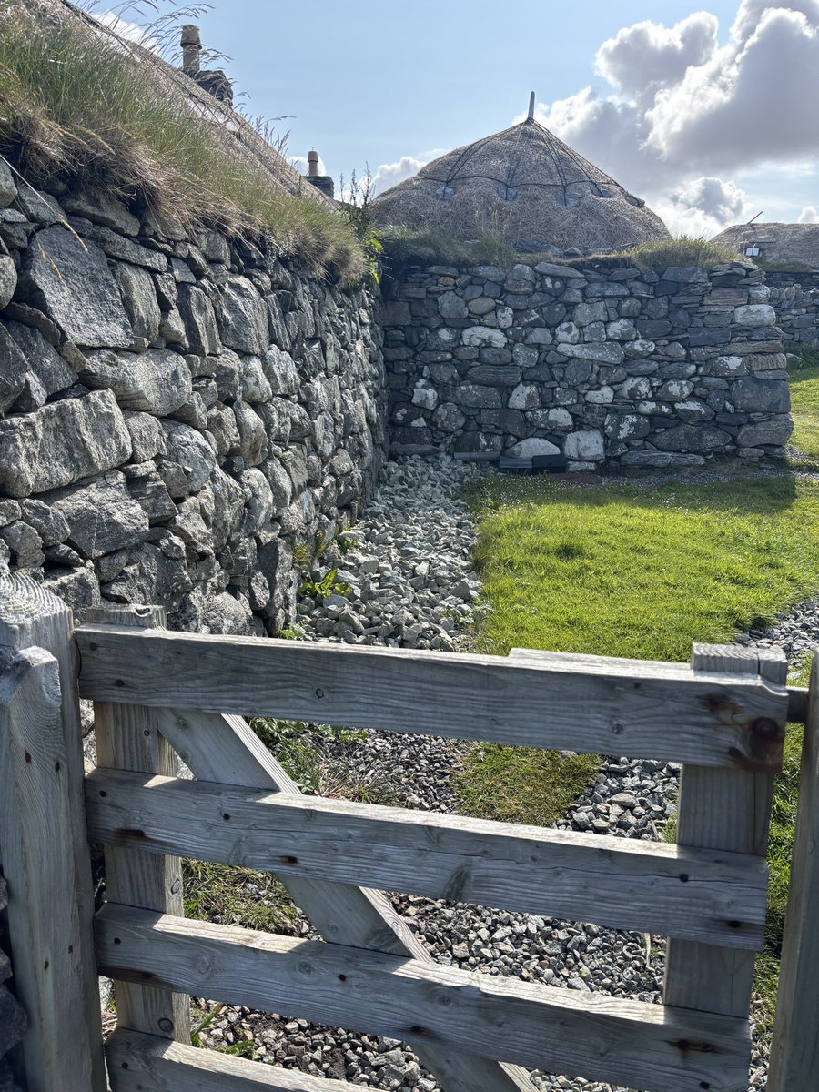 Outer Hebrides Day 5. Bonus gate #1 with blackhouses <a href="/Beka_Staples/">Rebecca Staples 🙋‍♀️</a> <a href="/SteelMarshian/">SteelCityMarshian</a>