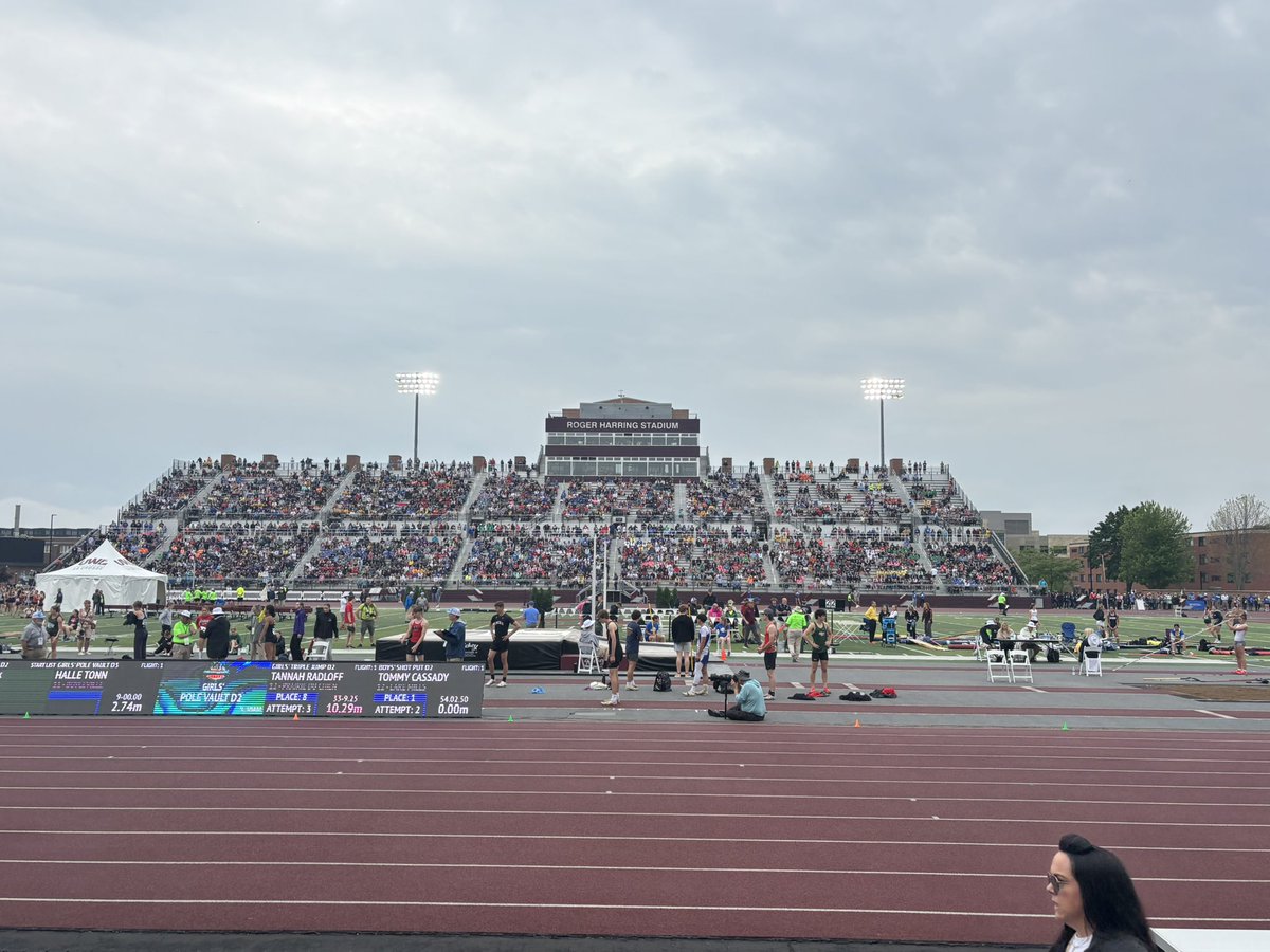 Clinton Jr/Sr HS Track & Field (@cjshs_track) on Twitter photo 