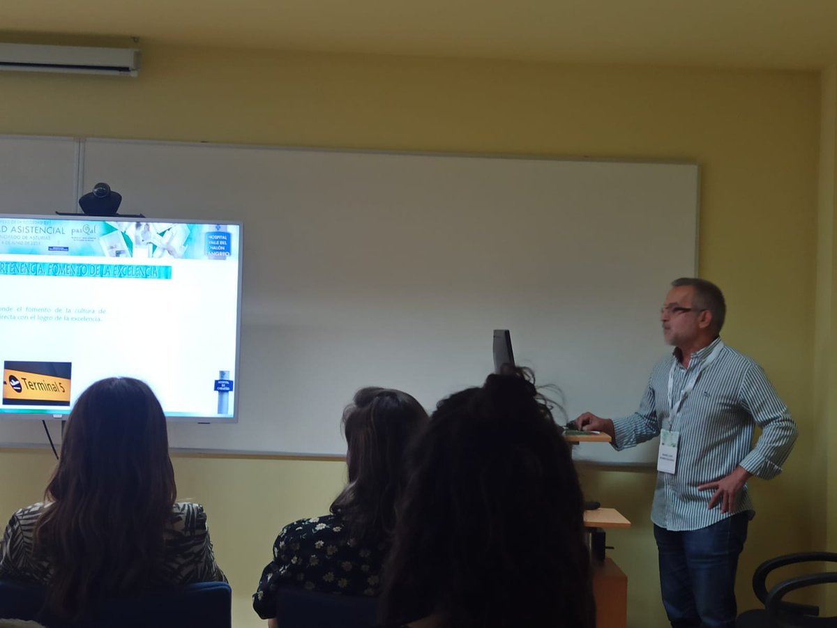 Ponencia: "Cultura de pertenencia, fomento de excelencia".  Lucy y Ángel Mones.
Biblioteca del #CAHU.  #ConPasqal2025 <a href="/PasQalAsturias/">PasQal</a>