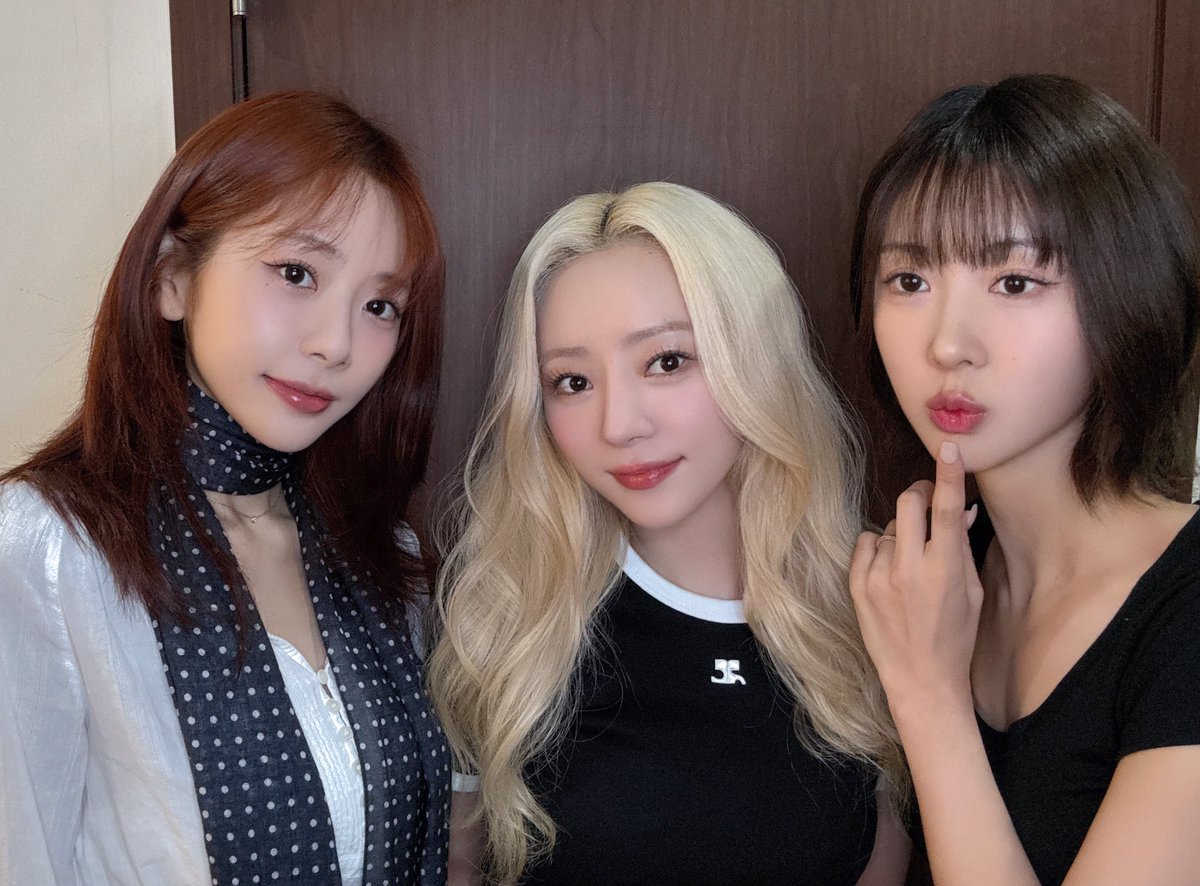 hf_dreamcatcher's tweet photo. [✏] 25.06.06 메이크스타 팬사인회❣

오늘 푹 쉬고, 내일 또 만나요🥰

#유아유 #UAU
#Dreamcatcher_UAU https://t.co/yvi3CDnK4Z