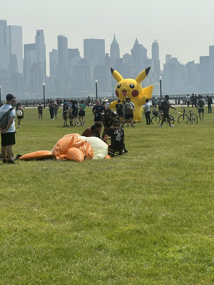 ObiWannJacoby's tweet photo. NOOOOOOOOO EEVEE!!!!!!!!!
#PokemonGOFest2025 https://t.co/GtRoOVjYpe