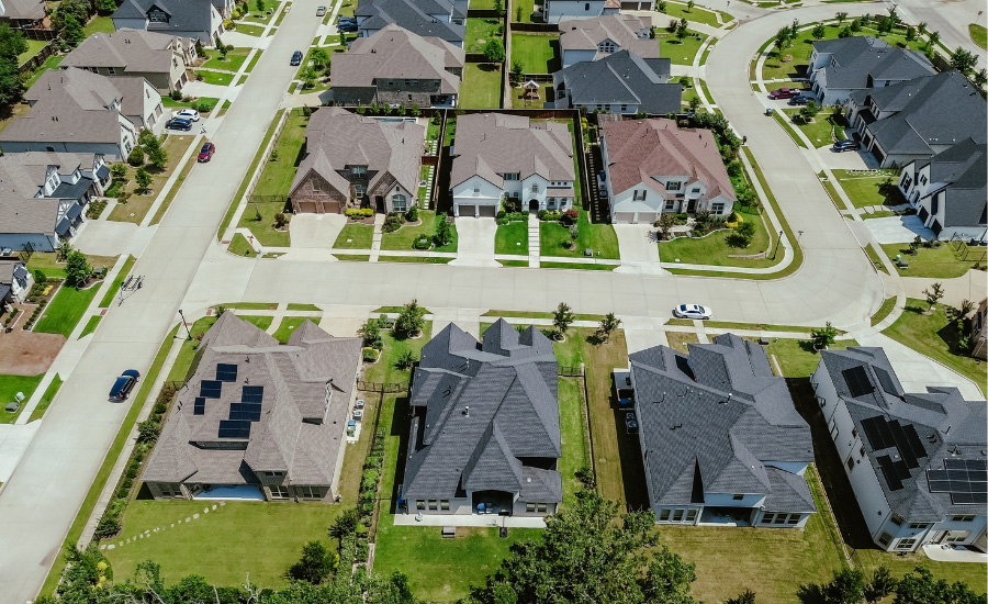 RoofContr's tweet image. As your roofing business evolves, so do your financial needs. Outdated systems can hinder growth, making it tough to manage multiple projects and regions. Embrace modern solutions for clearer insights and smoother operations.
roofingcontractor.com/articles/10082…

#ad #RoofingTechnology