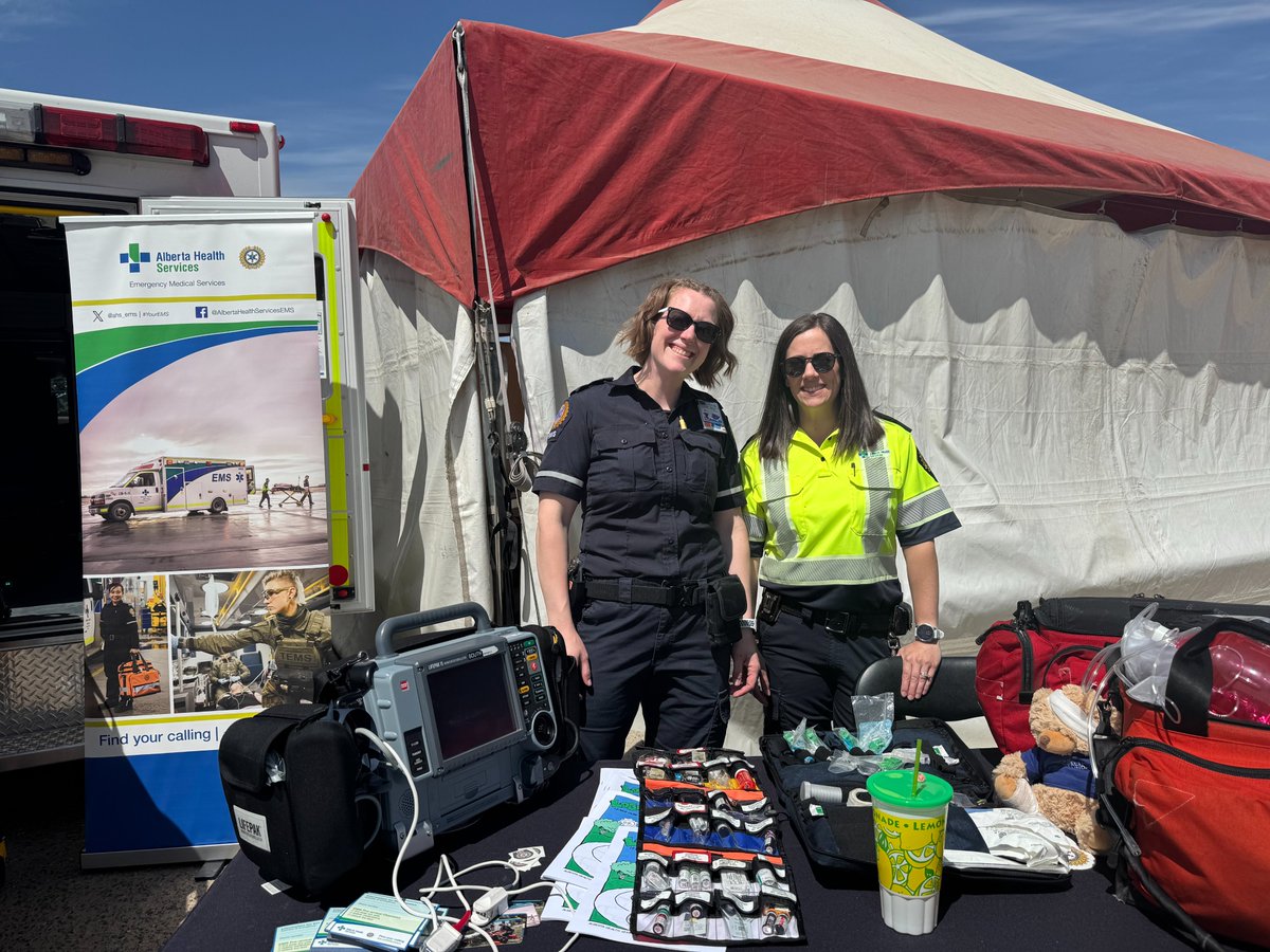 #yourEMS in Medicine Hat, AB recently attended the Badlands Bash Mountain Bike Festival and FireFit Championships. Practitioners were able to interact with guests, highlighting a few different aspects of paramedicine, while chatting about safety.