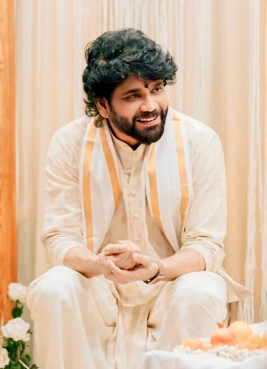 Evergreen Manmadhudu ♥️♥️♥️

#NagarjunaAkkineni 
#NagaChaitanya 
#AkhilAkkineni 
#AkhilZainab 
#AkhilWedding