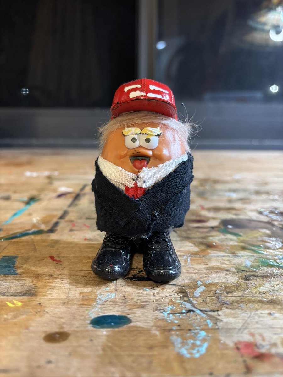KyMorland's tweet photo. Hey @realDonaldTrump I know you’re having a rough day but check out this chicken nugget man. It’s you! https://t.co/8PjyvtUtGw