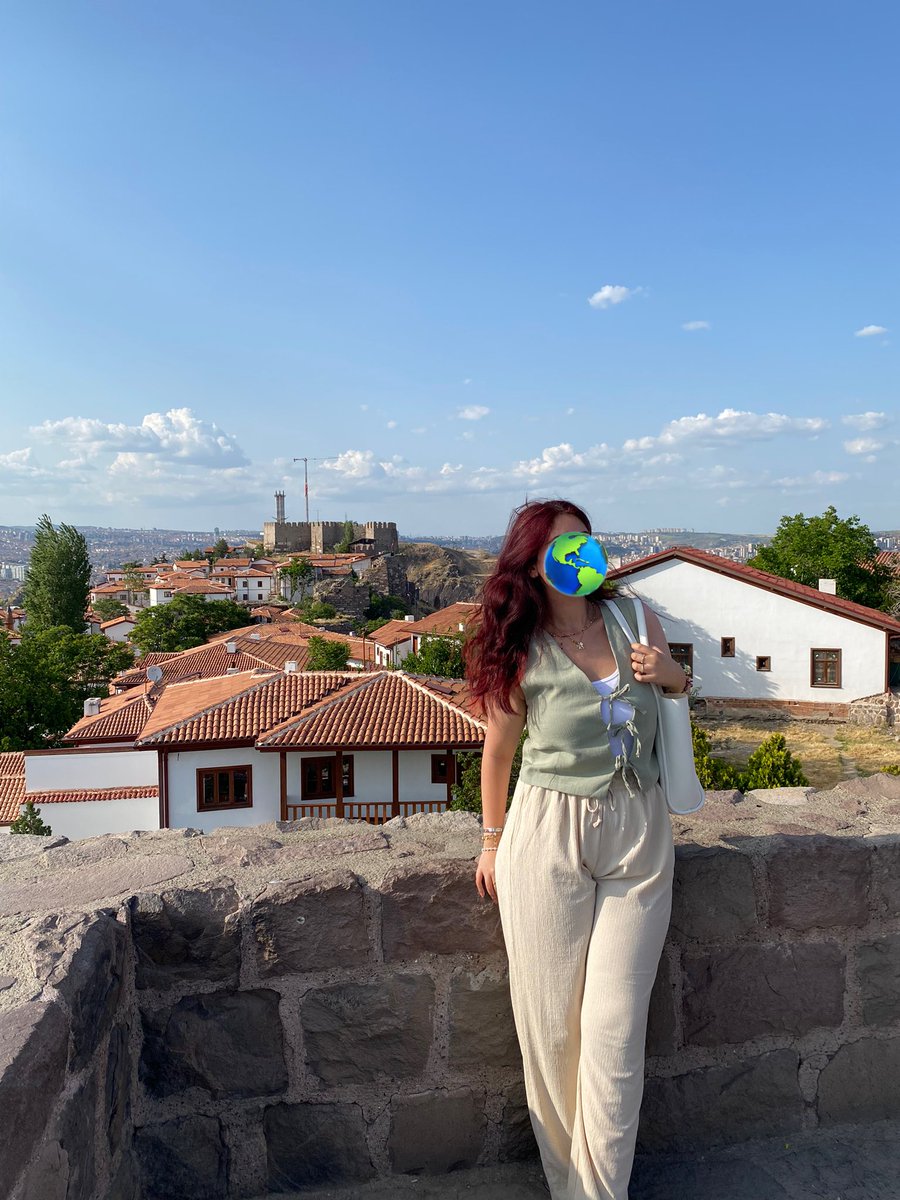 bugun ankara kalesine ciktim bi de bilginiz olsun 
fetheden tum ekibi tebrik ederim