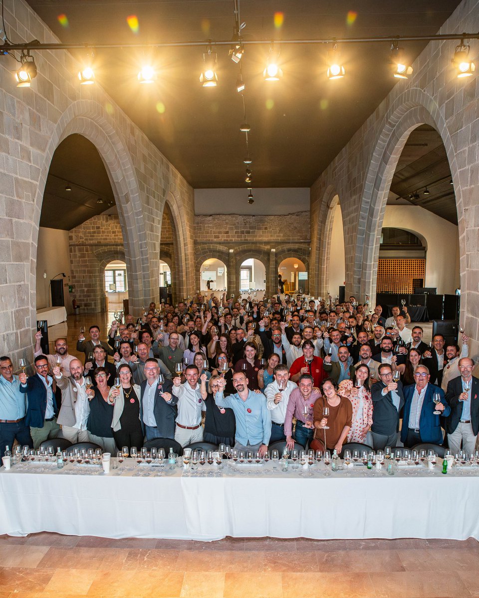 Muy contentos de celebrar la segunda Convención de 2025 en la Llotja de Mar con un gran equipo.