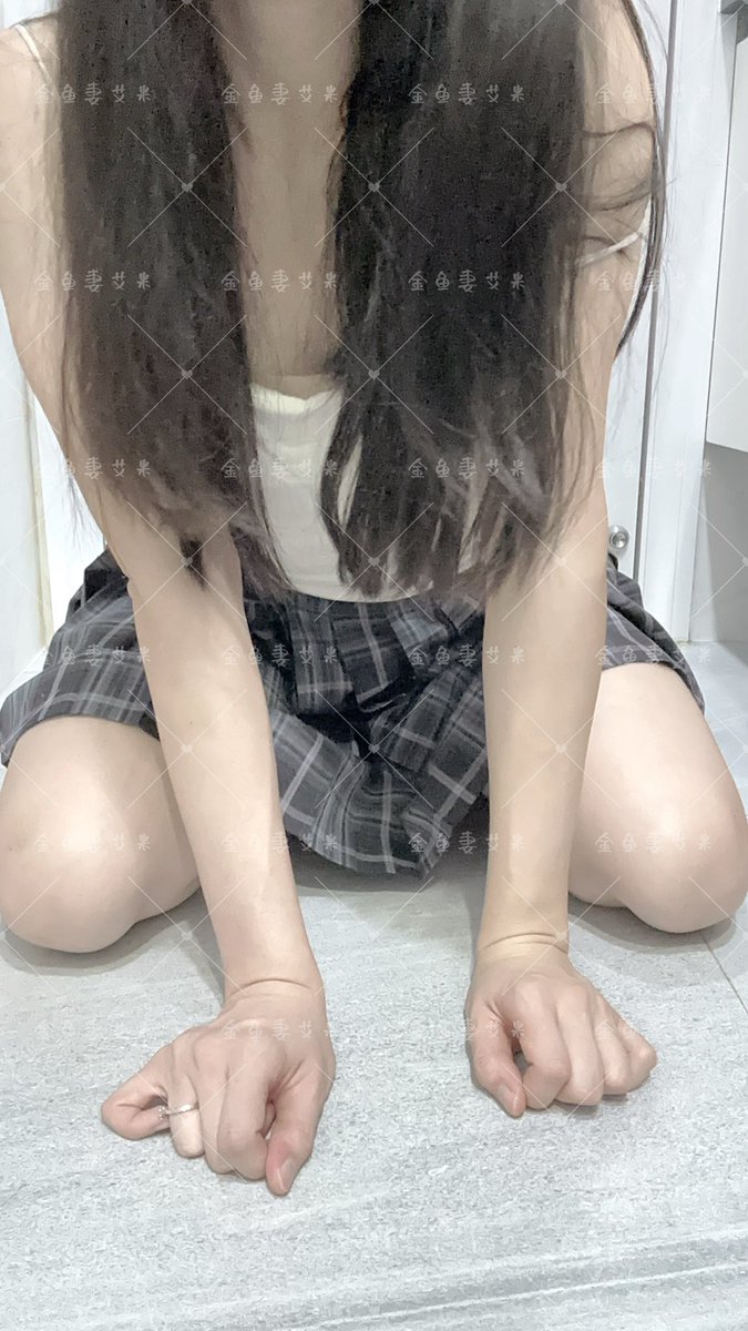 明晚乖乖在广州livehouse 等你

#淫妻 #绿帽 #单男 #3P #夫妻交友 #广州