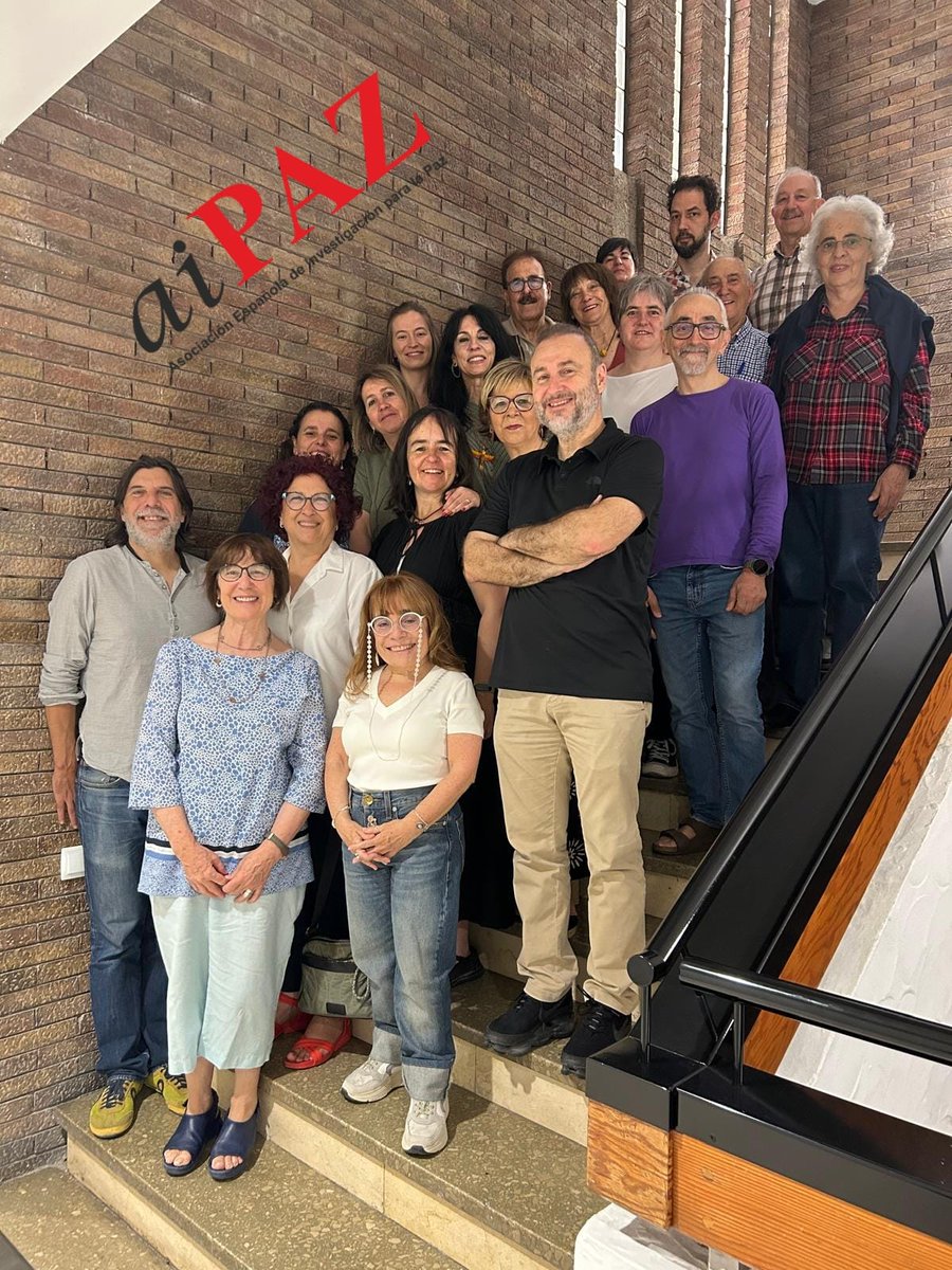 Cerramos nuestro encuentro en Zaragoza pensando juntas y juntos en cómo y con quién sembrar cultura de paz, desmontar los argumentos tan extendidos a favor del rearme y parar el genocidio en Gaza
#CapacesdeHacerlasPaces