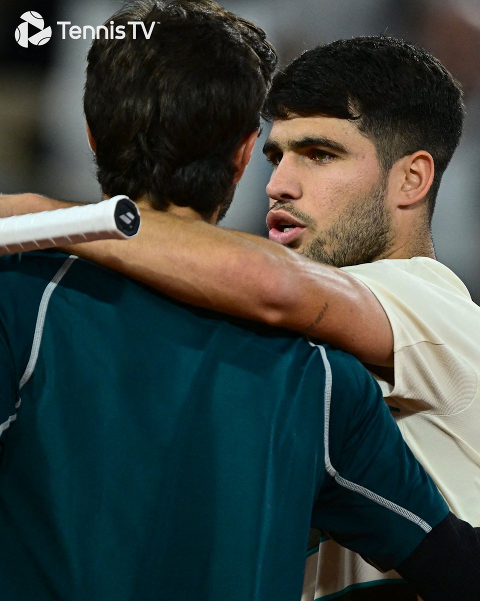 Not the ending it deserved 😔

Get well soon, Lorenzo 🙏

#RolandGarros