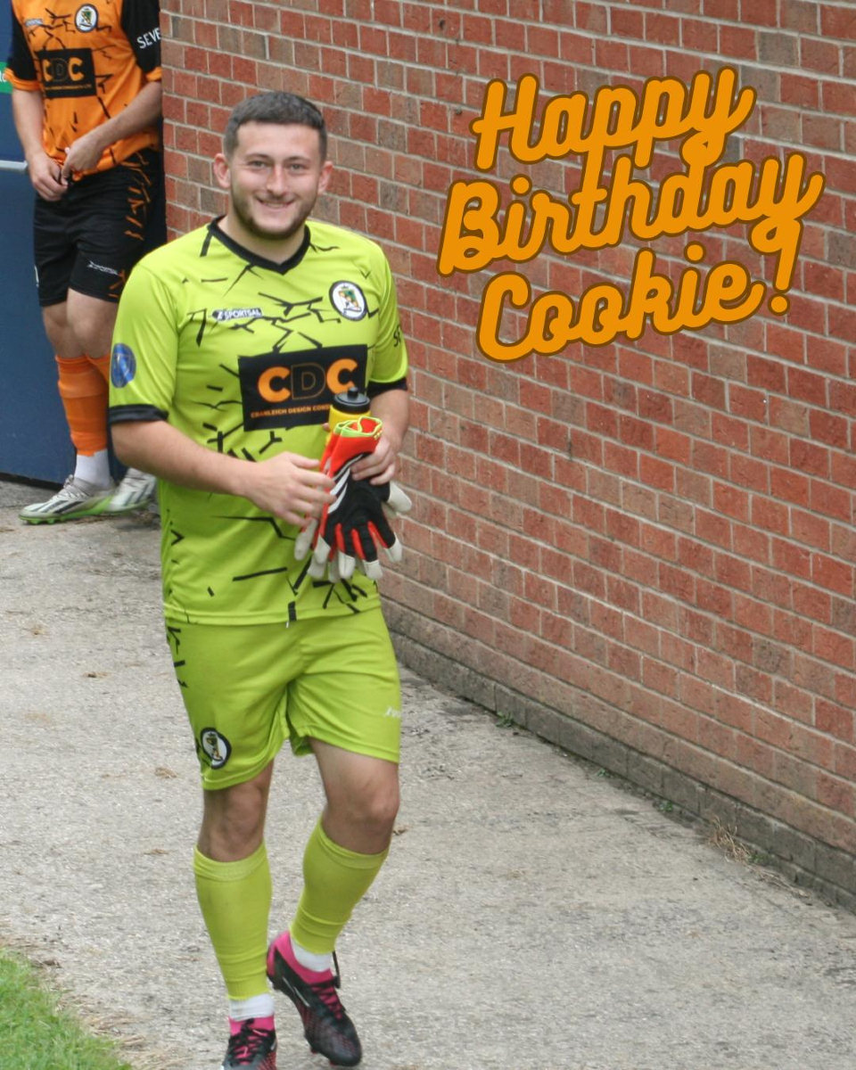 Happy Birthday to the legend that is Cookie aka The Cat!

Have a fantastic day/weekend celebrating!!!

#AmberArmy