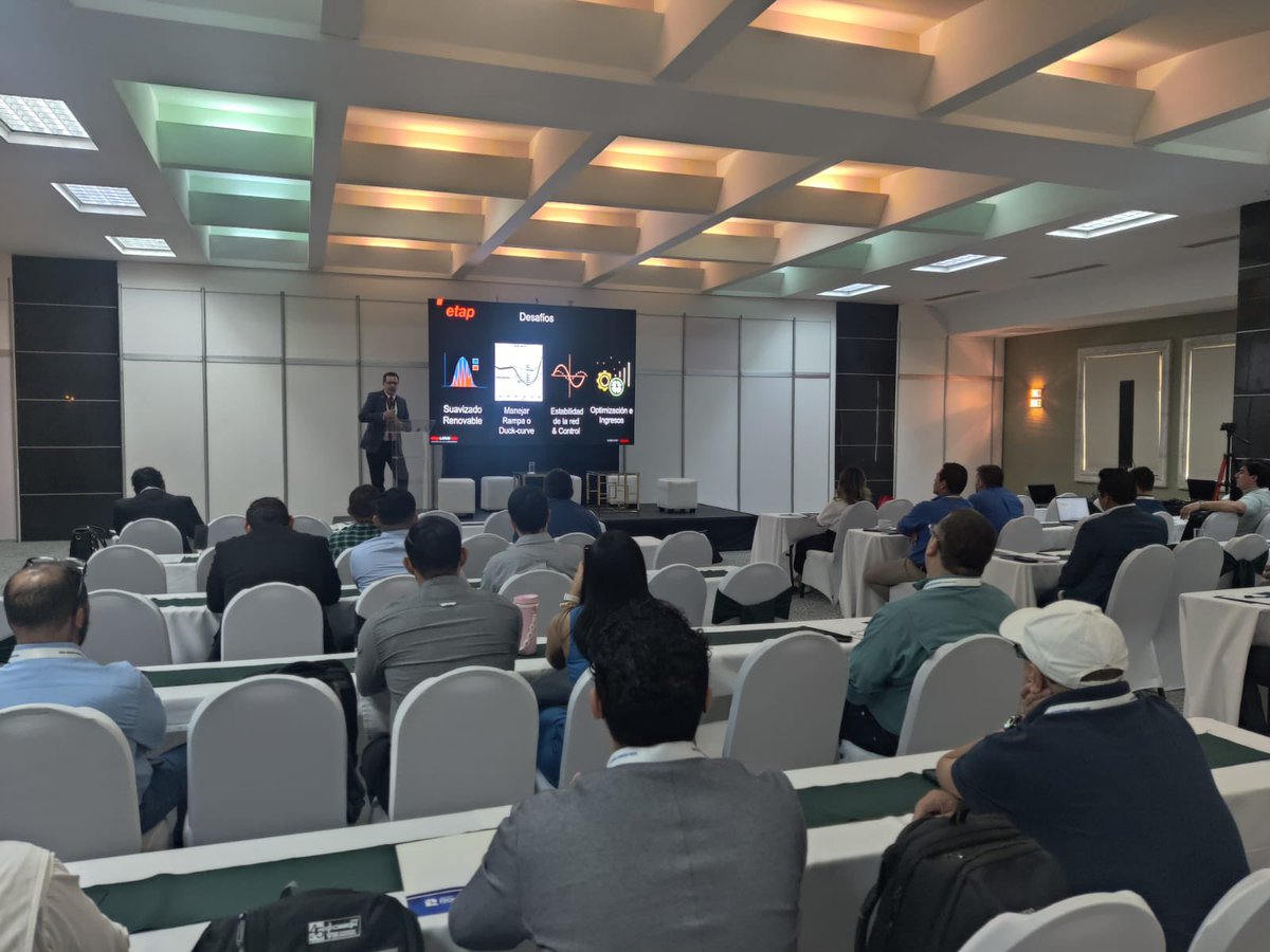 CIMEQH's tweet image. En Salón 2 tenemos la Exposición sobre “Gemelo Digital del Software ETAP” brindado por un especialista de la empresa ICCE.

#congresodeingenieria2025 #congresocimeqh2025 #IngenieriaHonduras