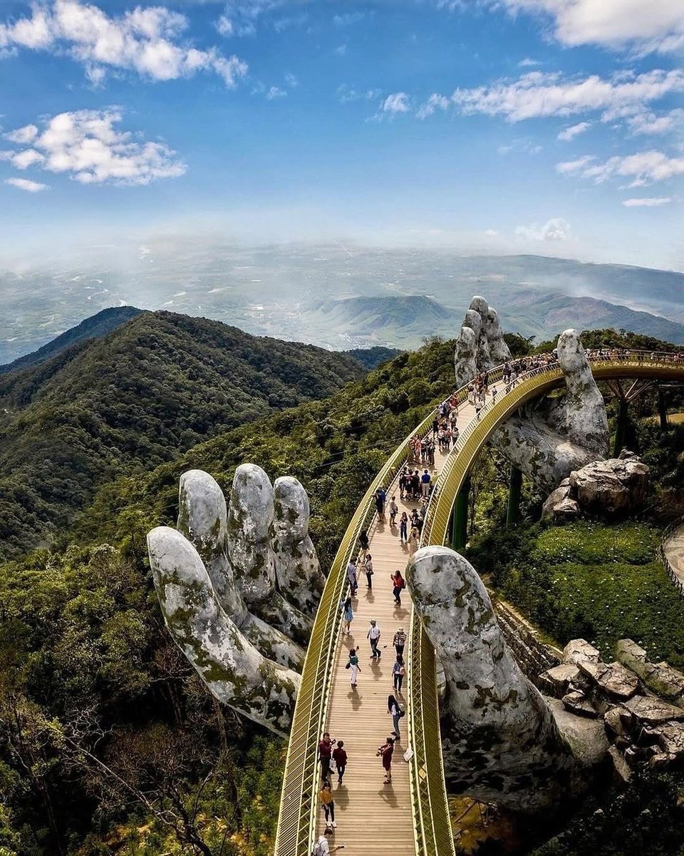 Travel_Wa's tweet photo. The beauty of Vietnam 💚🇻🇳⬇️
1. Binh Quoi
2. Golden Bridge 
3. Hanoi
4. Sa Pa https://t.co/EBPGk8u9Vj