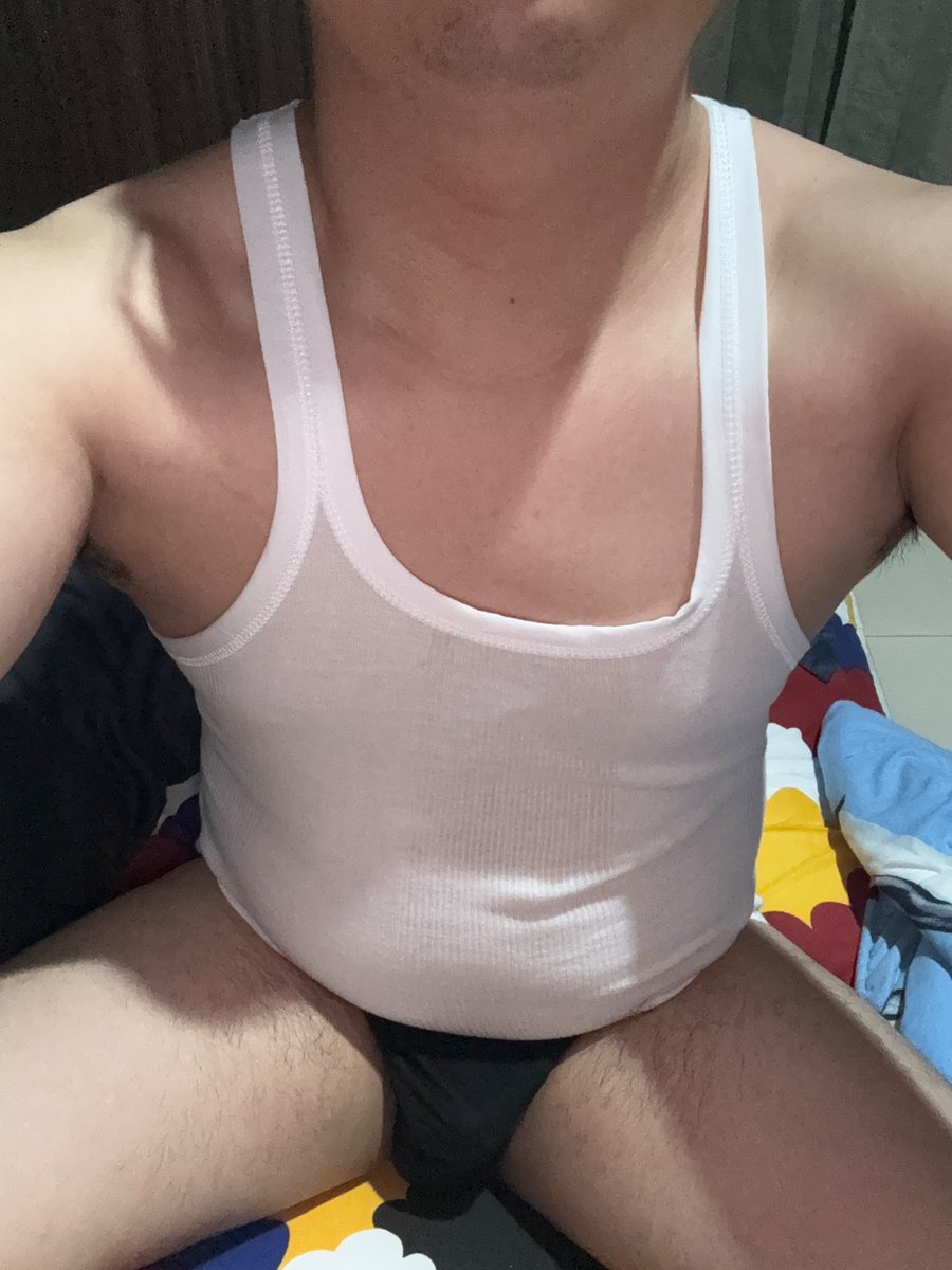 Singleter2's tweet image. Hi I am back with my new white singlet!