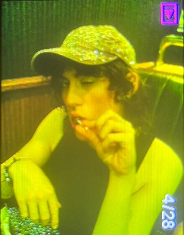 alienngf's tweet photo. getting drunk when you're trans is crazy like damn i'm so fuckin drunk and i'm trans https://t.co/MfuTQT5mDn