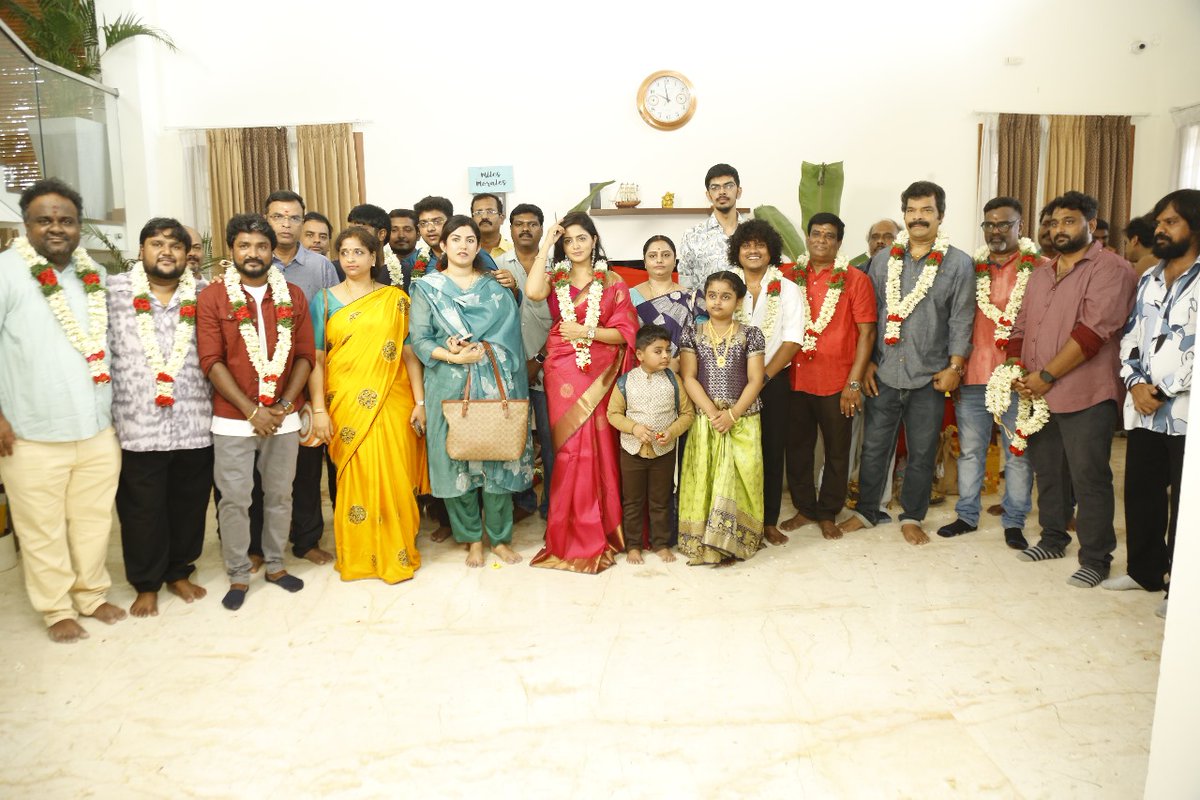 cinemaarattai's tweet image. லட்சுமி மூவி மேக்கர்ஸ் தயாரிப்பில், சஜோ சுந்தர் இயக்கத்தில் உருவாக உள்ள  படத்தில்  புகழ் கதாநாயகனாக நடிக்கிறார். 

மேலும் பிரக்யா நயன், ரவிமரியா முக்கிய கதாபாத்திரத்தில் நடிக்கின்றனர்.

#Pugazh #VijayTVPugazh #PragyaNayan #kollywood #Tamilcinema