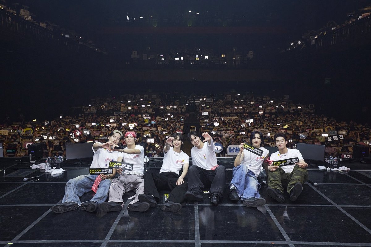 82MAJOR_231011's tweet photo. [📷]
#에이티투데이_250606

🤍82MAJOR &amp; 82DE🤍
이 조합 말해 뭐해?!
 
늘 놀 준비가 돼 있어!😎

#82MAJOR #82메이저 #에이티투메이저
#82데이 #82TODAY https://t.co/mJw8nqk4e0