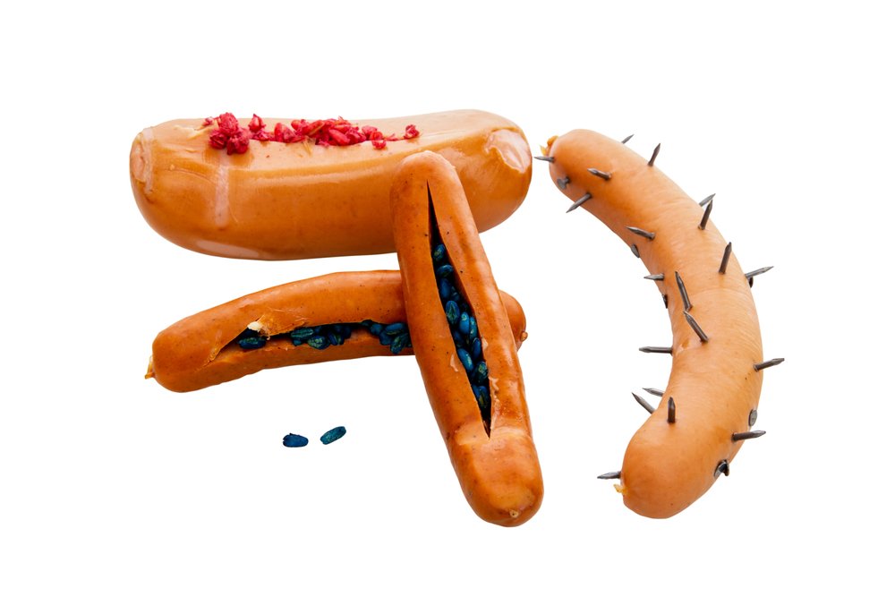 Von Polizei News! Kamenz · Neschwitzer Straße · 01917
Kamenz, Sachsen: Hundehalter entdeckt präparierte Wurststücke im eigenen Garten!!! Bitte aufpassen!
Ein Hundehalter hat am Montagmittag (02.06.2025) in seinem Garten an der Neschwitzer Straße in Kamenz mehrere mit spitzen