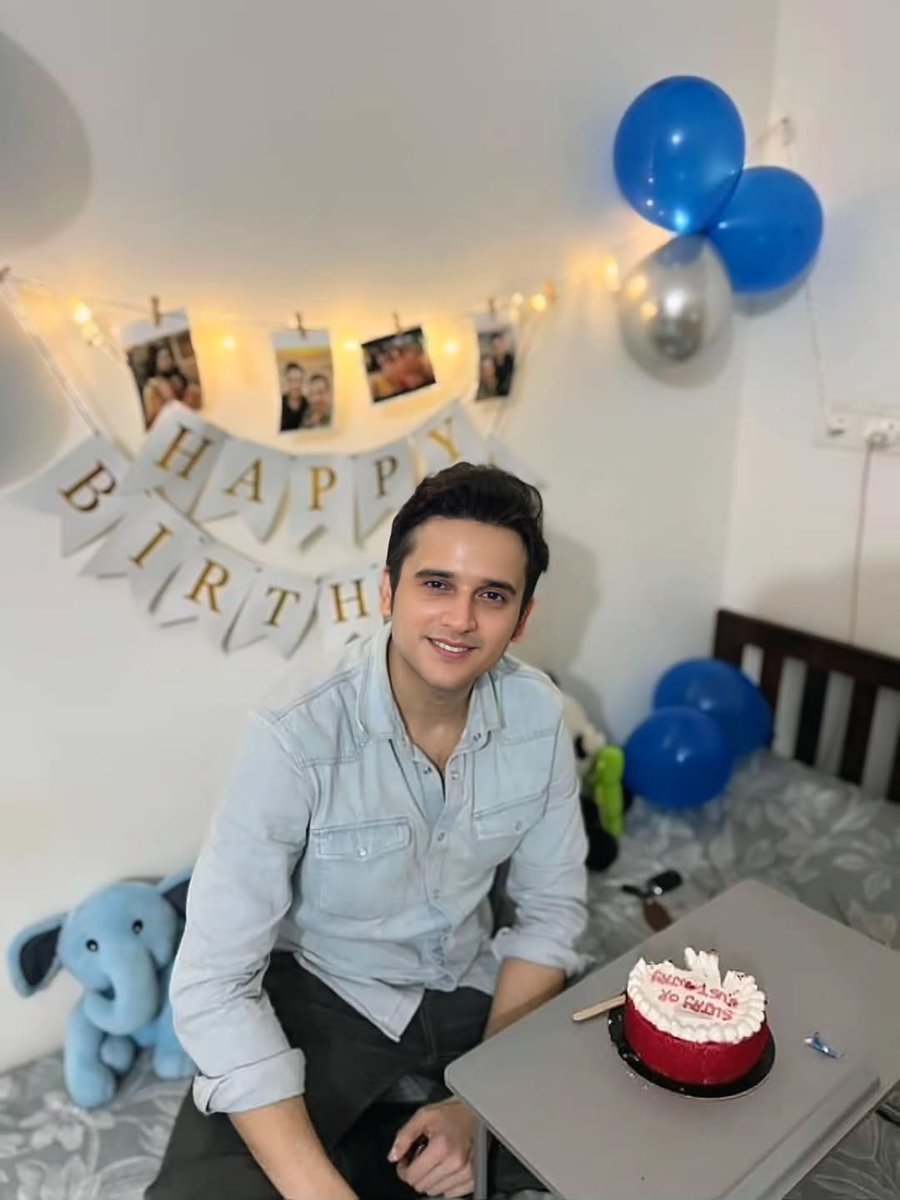 Hope we will get the cake cutting video also 🤞♥️ #ShriRam #SujayReu #ShrimadRamayan