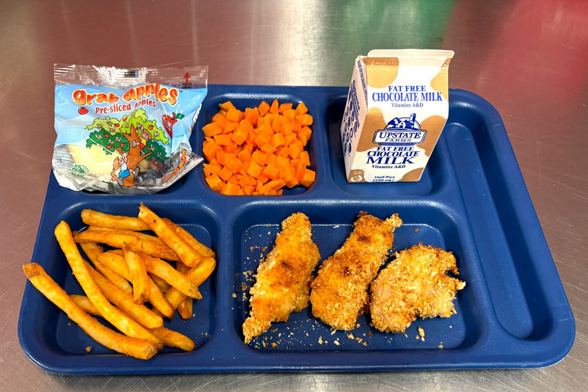 🍗 Shoutout to our amazing elementary food service team! Today’s lunch featured homemade chicken tenders (yes, made from fresh chicken thighs!), crispy fries, apple slices, and carrots. 💪❤️

#SchoolLunch #MadeWithLove #ThankYouCafeteriaHeroes