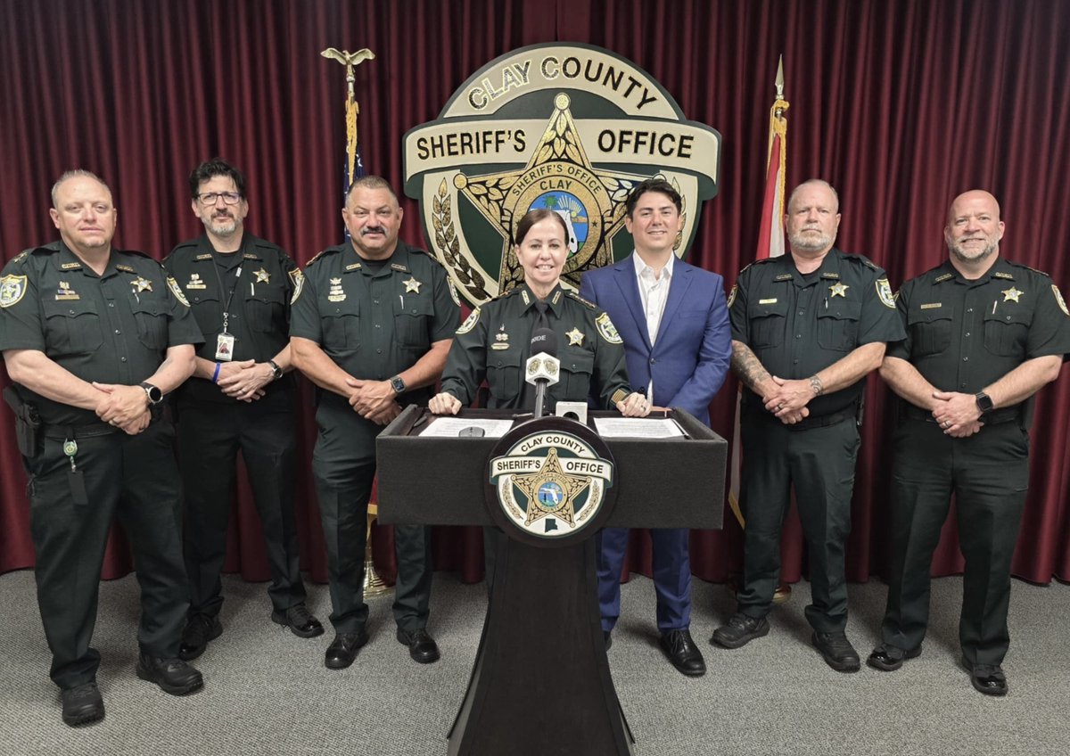 SaferWatchApp's tweet image. We’re excited to expand our partnership with the Clay County Sheriff's Office with the launch of the SaferWatch Rewards Program- offering up to $5,000 for actionable tips that lead to arrests, help prevent acts of violence, or recover long-term missing persons.
The program…